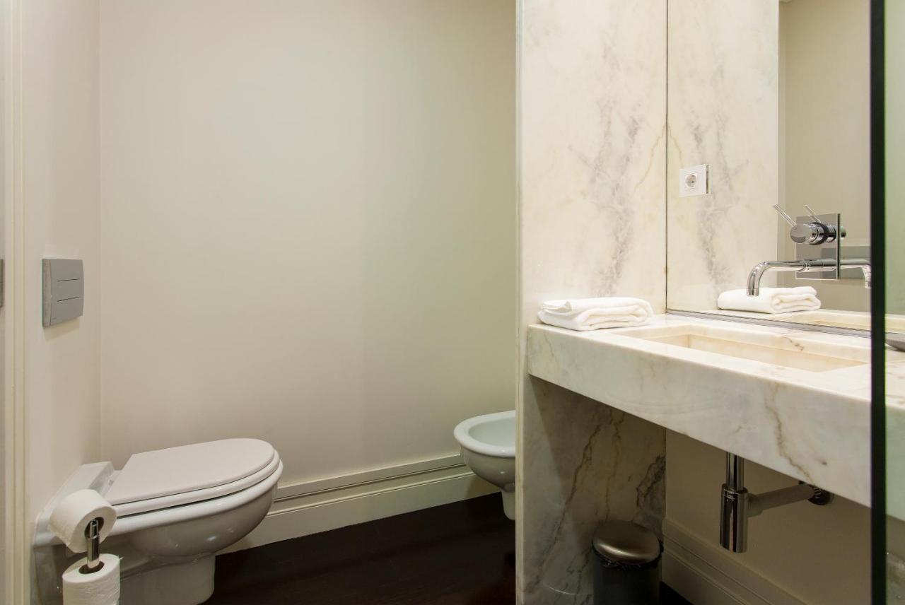 Flh Downtown Cosmopolitan Apartment Lisbon Bagian luar foto