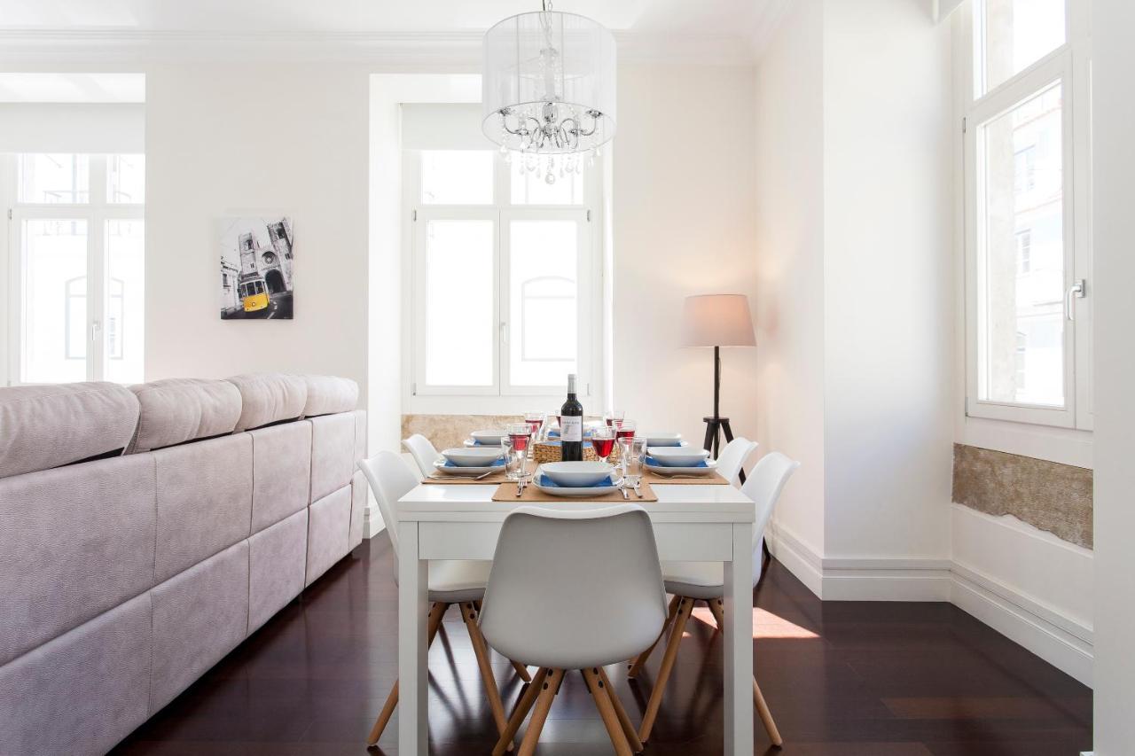 Flh Downtown Cosmopolitan Apartment Lisbon Bagian luar foto